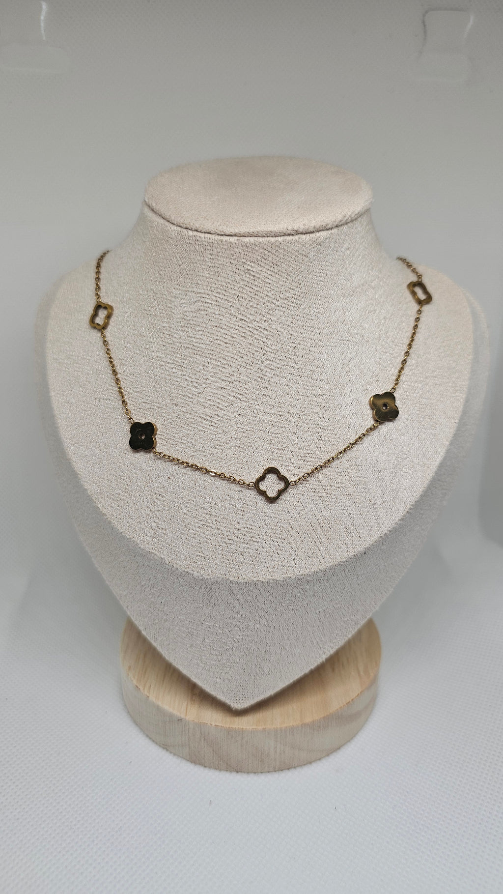 BAHATI - Hollow 4 Leaf Clover Necklace